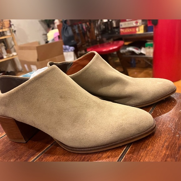 Everlane Beige Suede Leather Mules - Picture 5 of 7